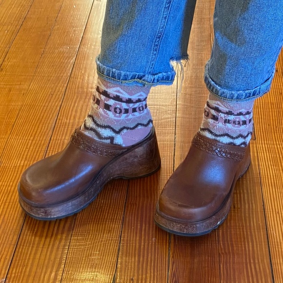 Steve Madden Shoes - Vintage Steve Madden Brown Leather Platform Clogs